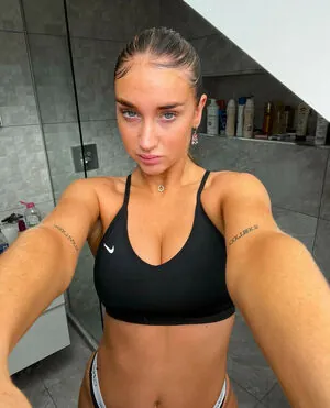 Alicia.scholesx content