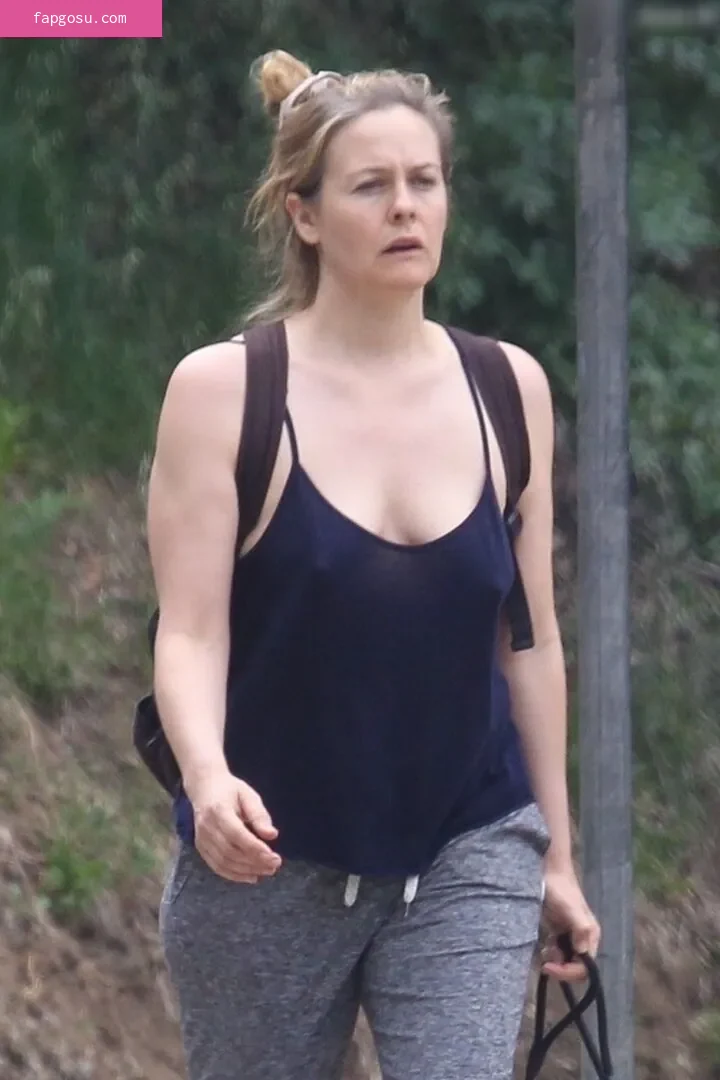 Alicia Silverstone