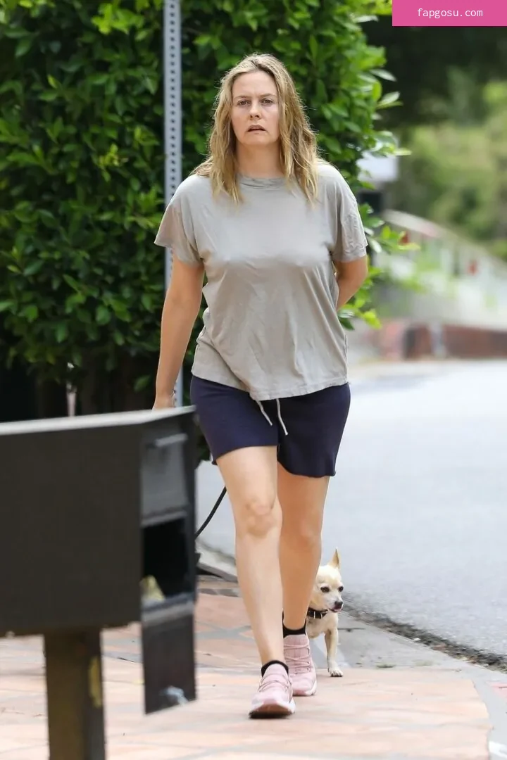 Alicia Silverstone