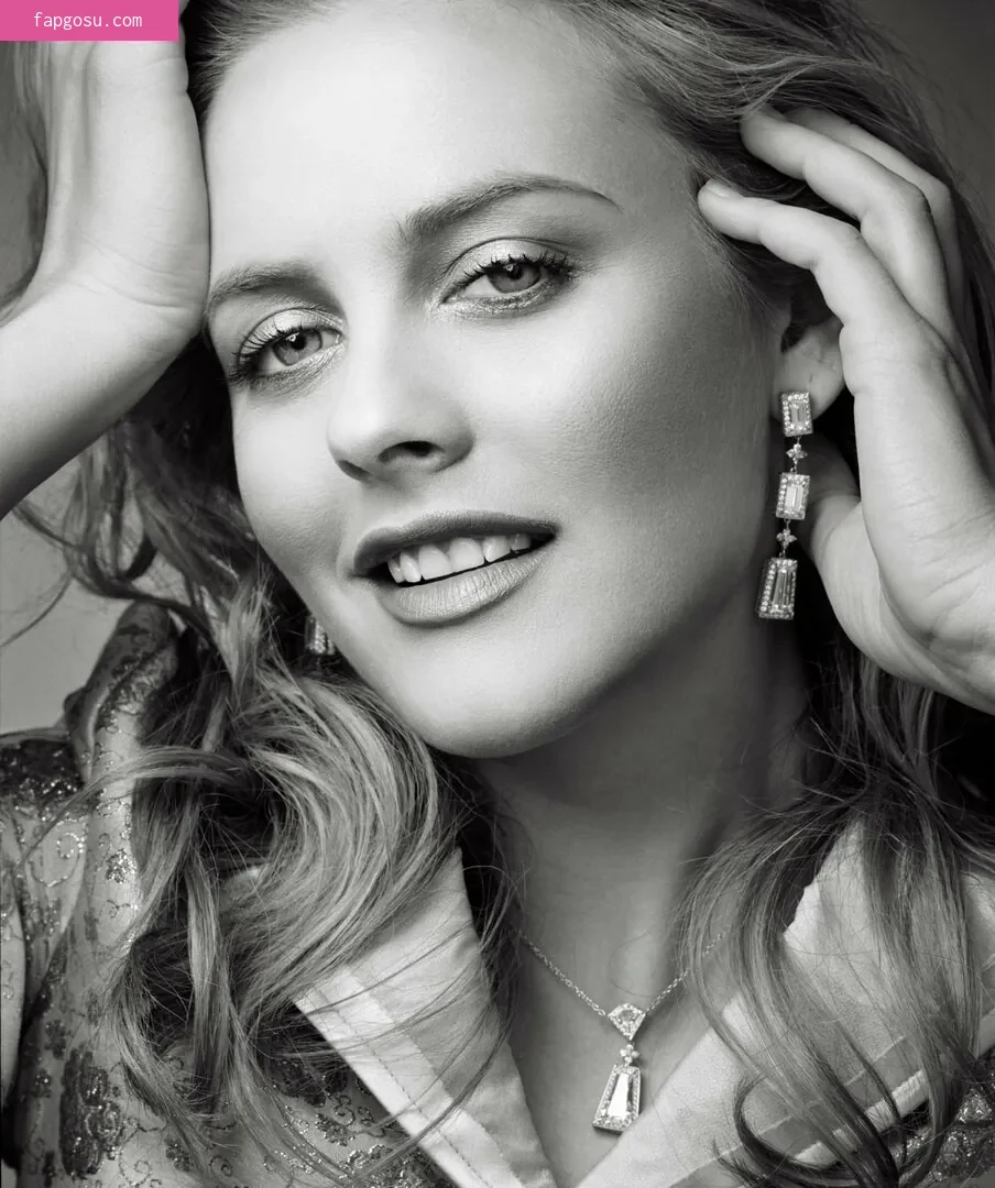 Alicia Silverstone