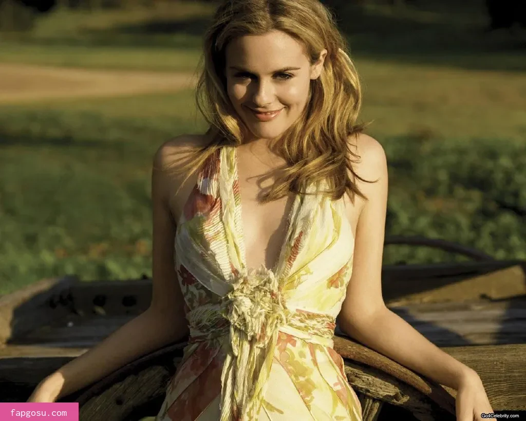 Alicia Silverstone