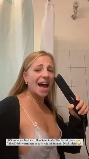 Alina Sophie Holst content