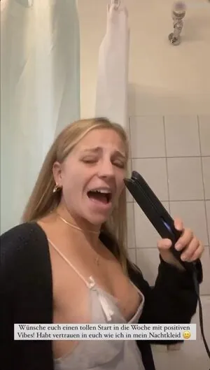 Alina Sophie Holst content