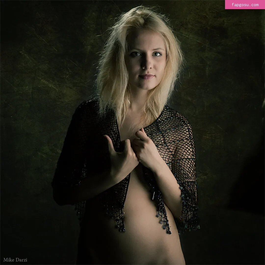 Anna Sahara