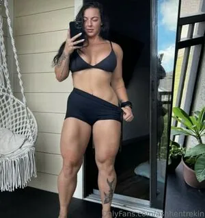 ashhentrekin content