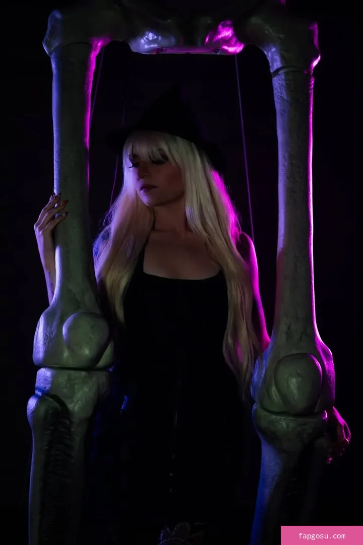 ASMR Shanny