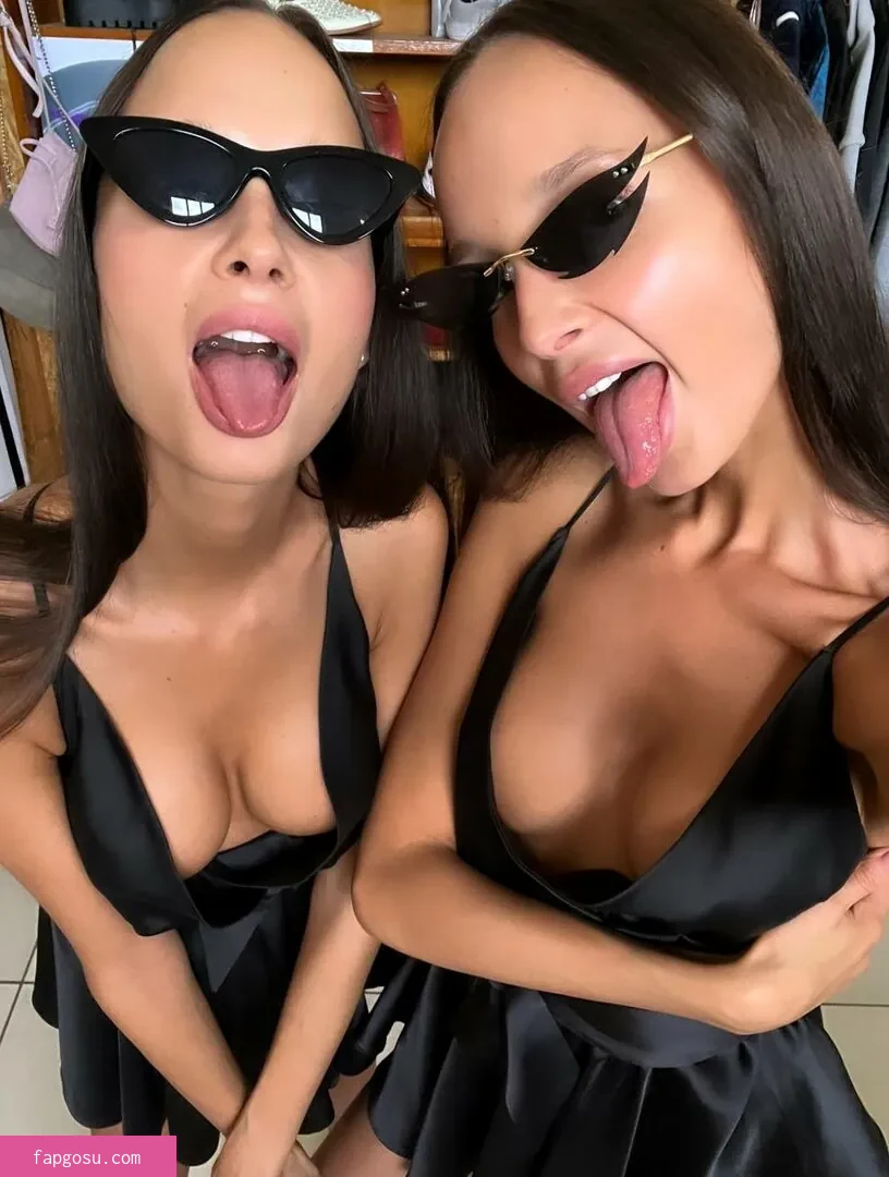 Adelalinka Twins