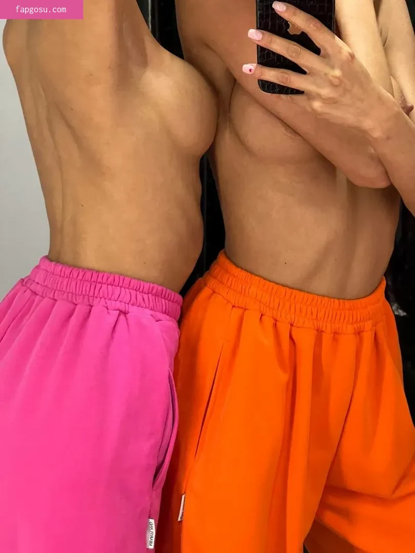 Adelalinka Twins