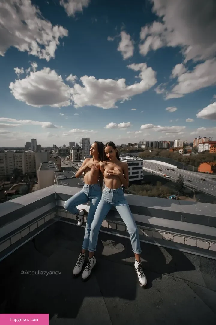 Adelalinka Twins