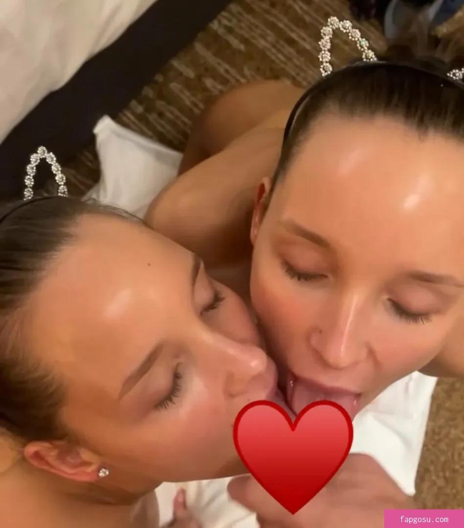 Adelalinka Twins