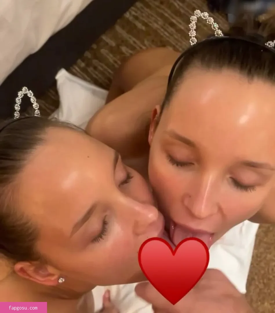 Adelalinka Twins