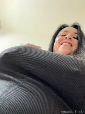 Amanda Thickk content
