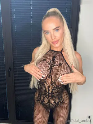 Amber Vogt content