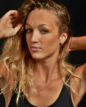 Anouk Vergé-Dépré content