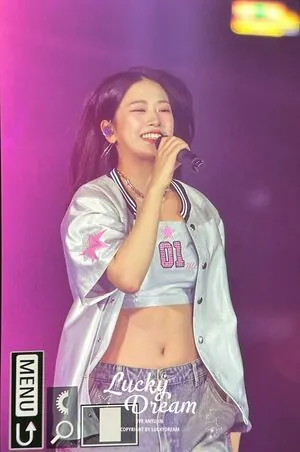 An Yujin 안유진 | content