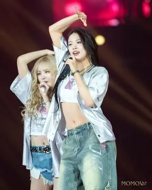 An Yujin 안유진 | content
