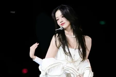 An Yujin 안유진 | content