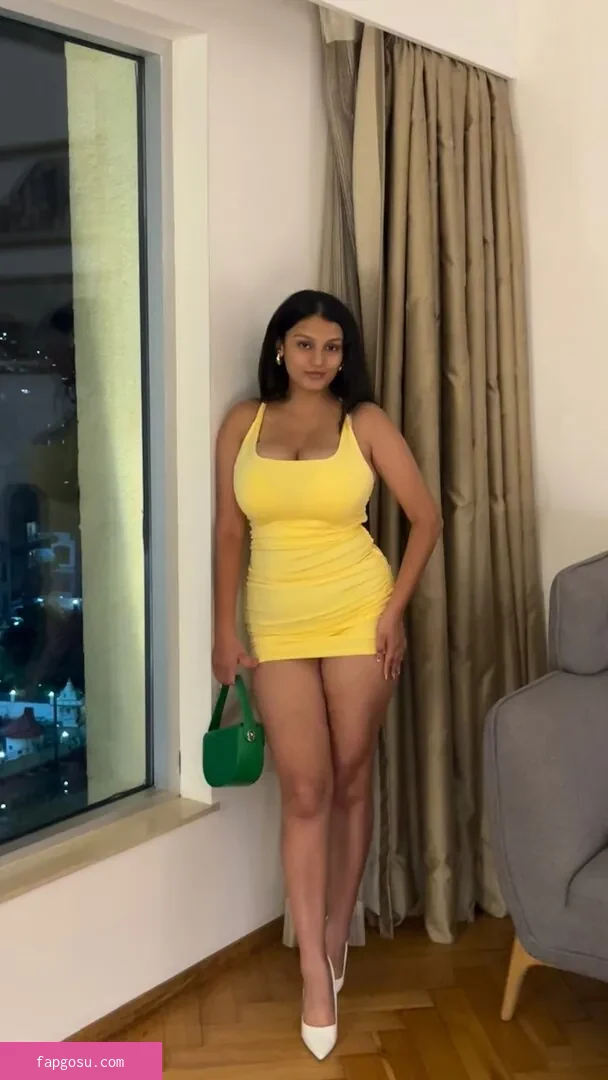 _ayushaaaa__