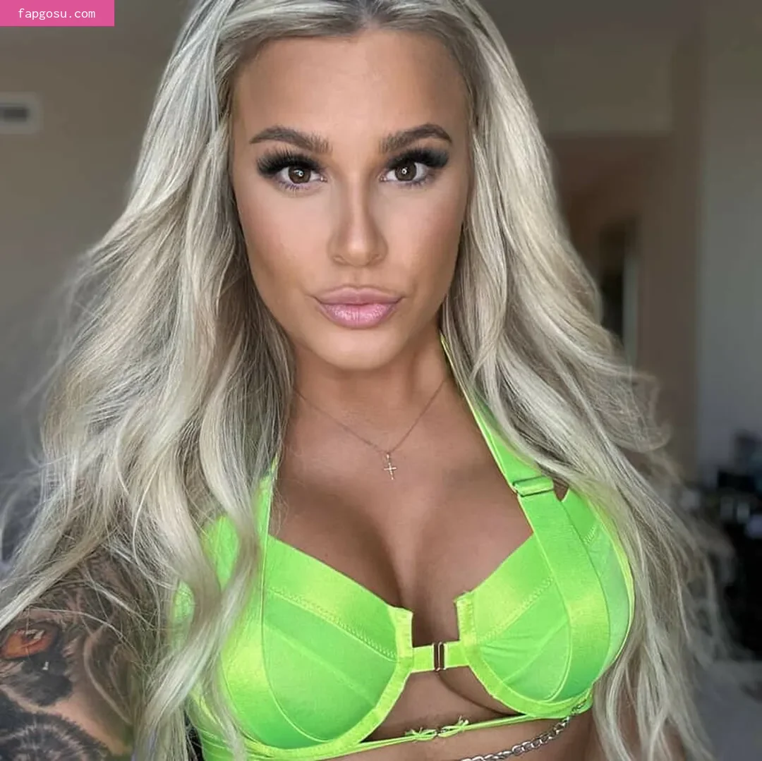 BrazyBecca