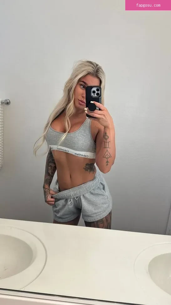 BrazyBecca