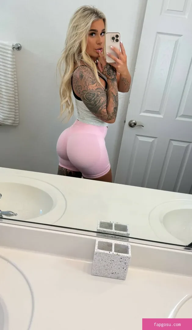 BrazyBecca