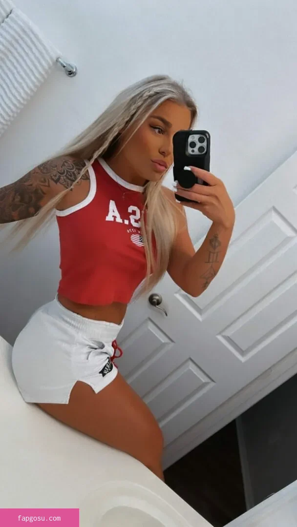 BrazyBecca