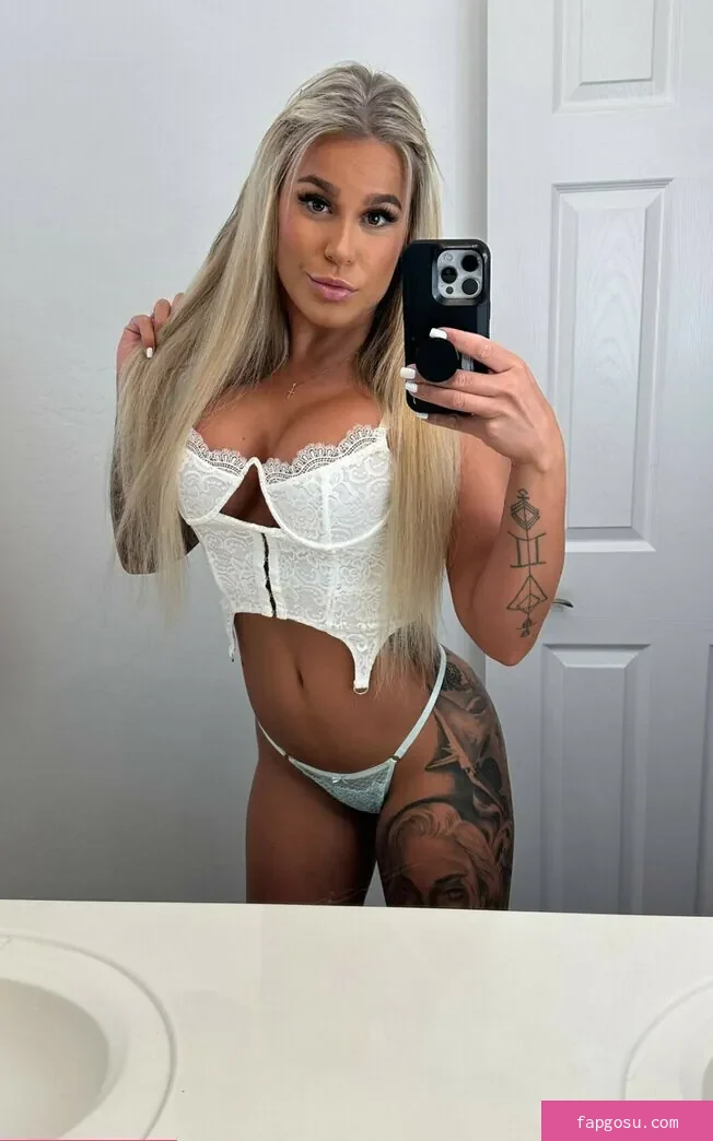 BrazyBecca