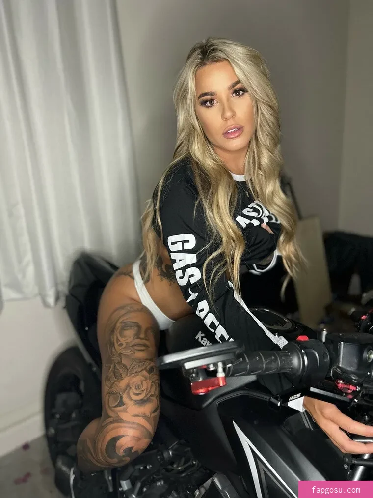 BrazyBecca