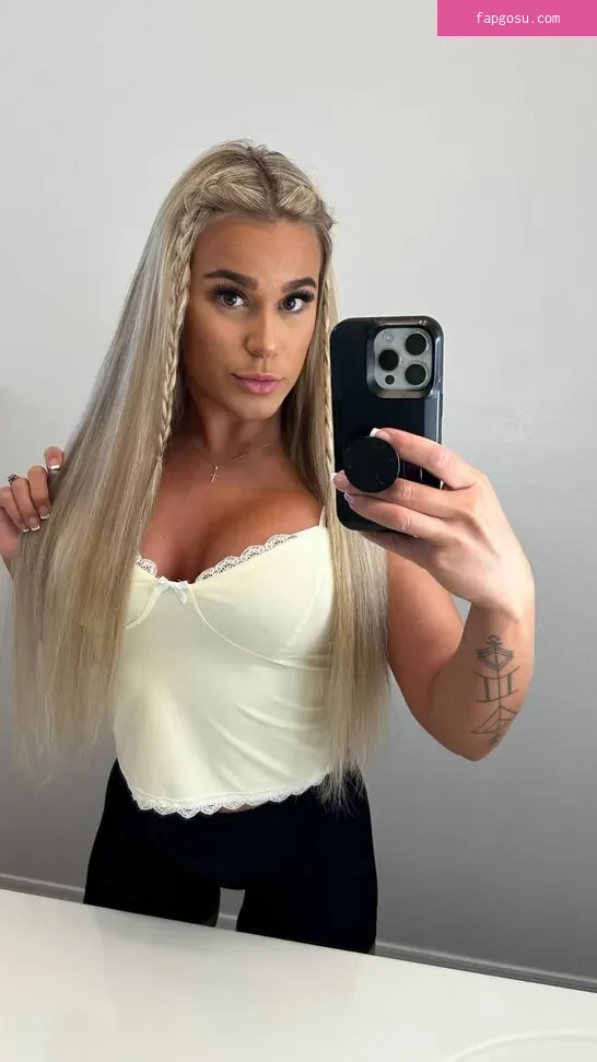 BrazyBecca