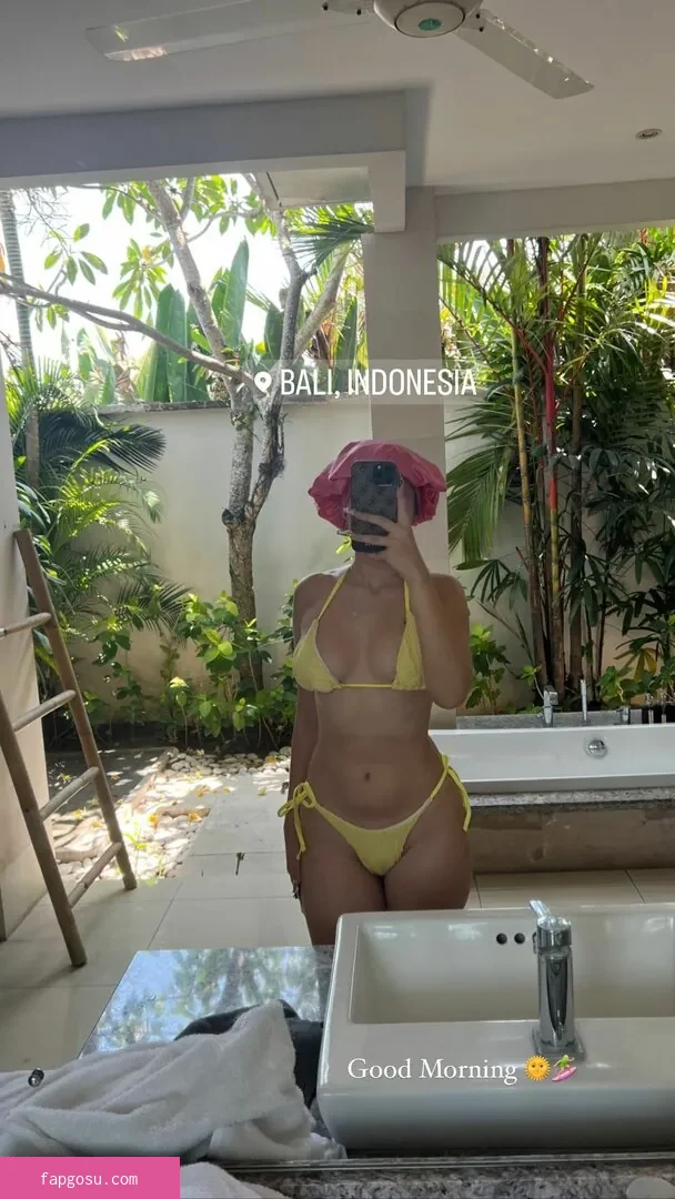 badmomzjay