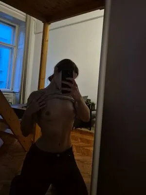 BarelyBlushing content