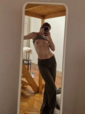 BarelyBlushing content