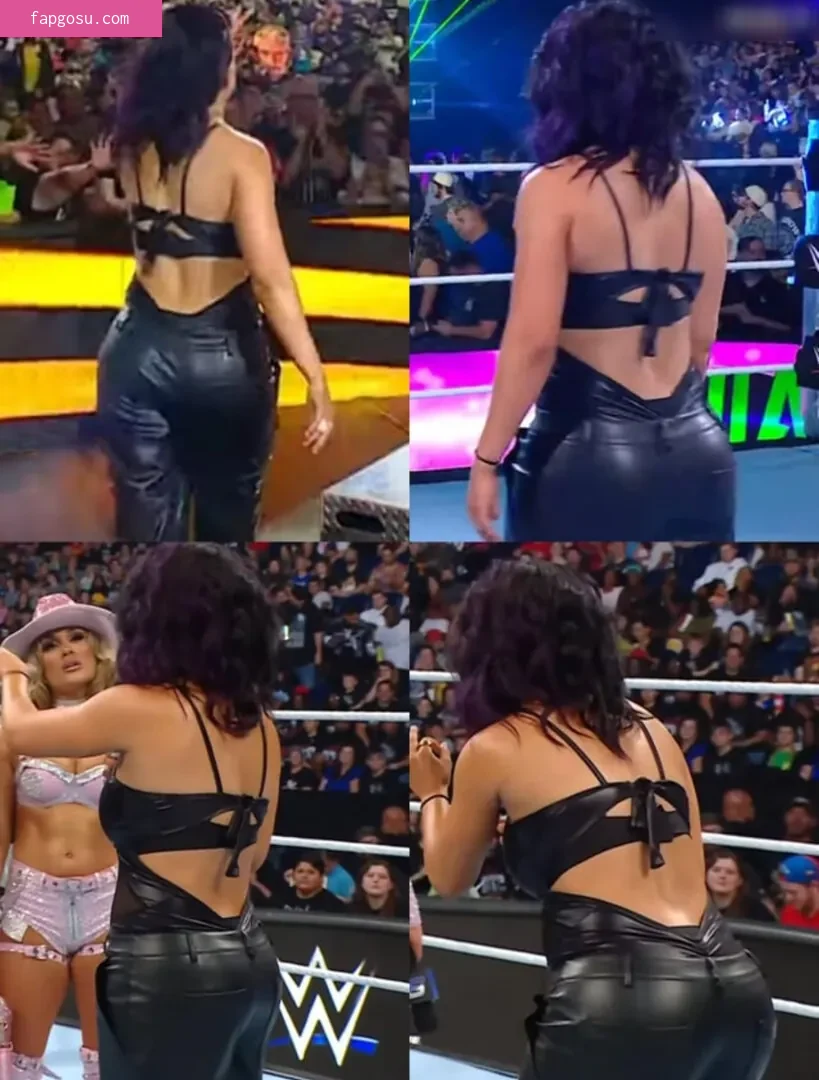 Bayley - Photo #1116