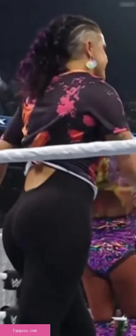 Bayley - Photo #1128