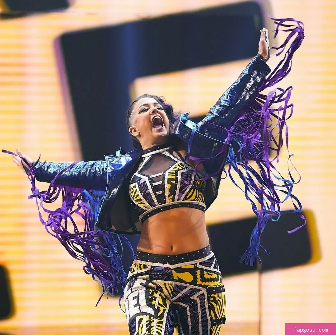 Bayley - Photo #1149