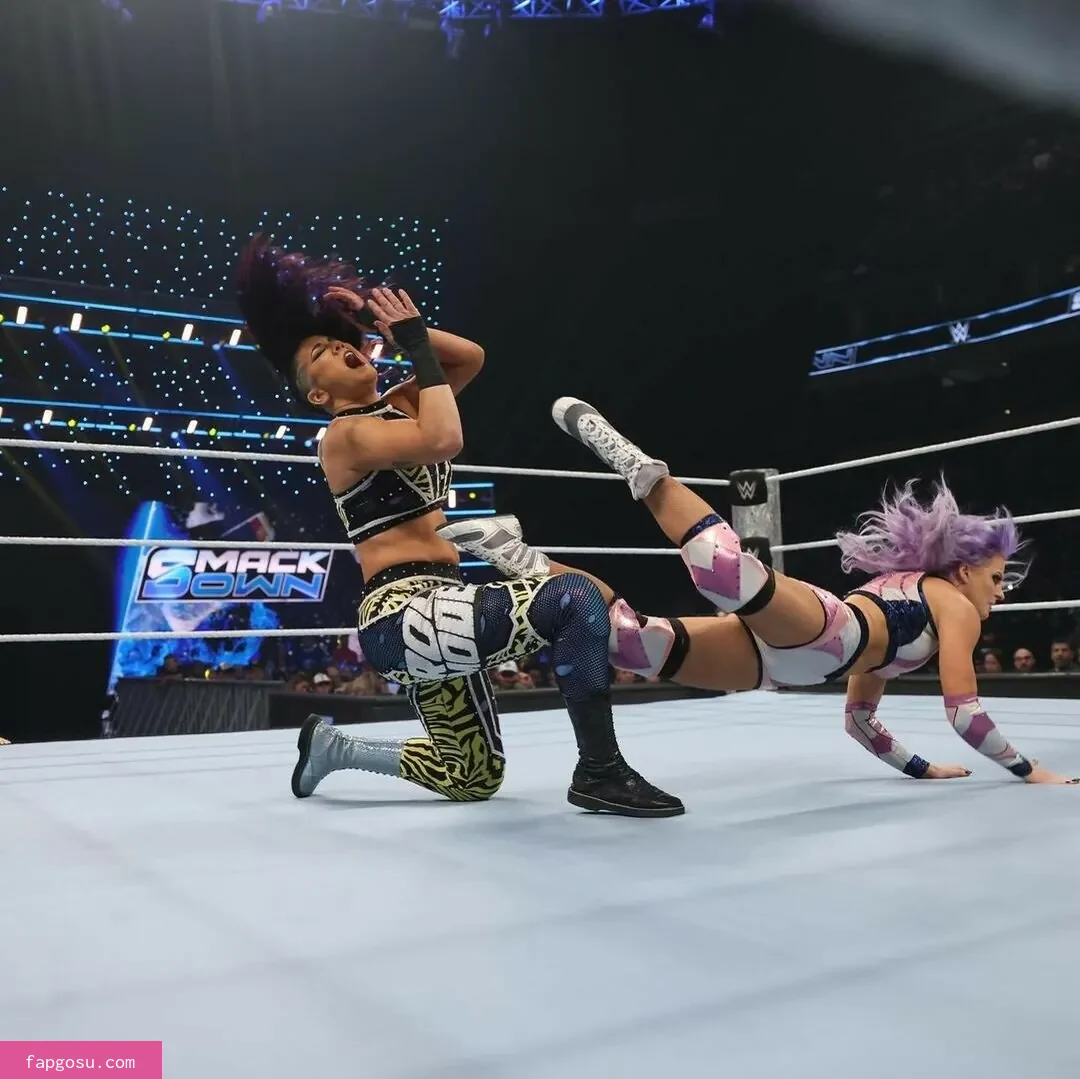 Bayley - Photo #1151