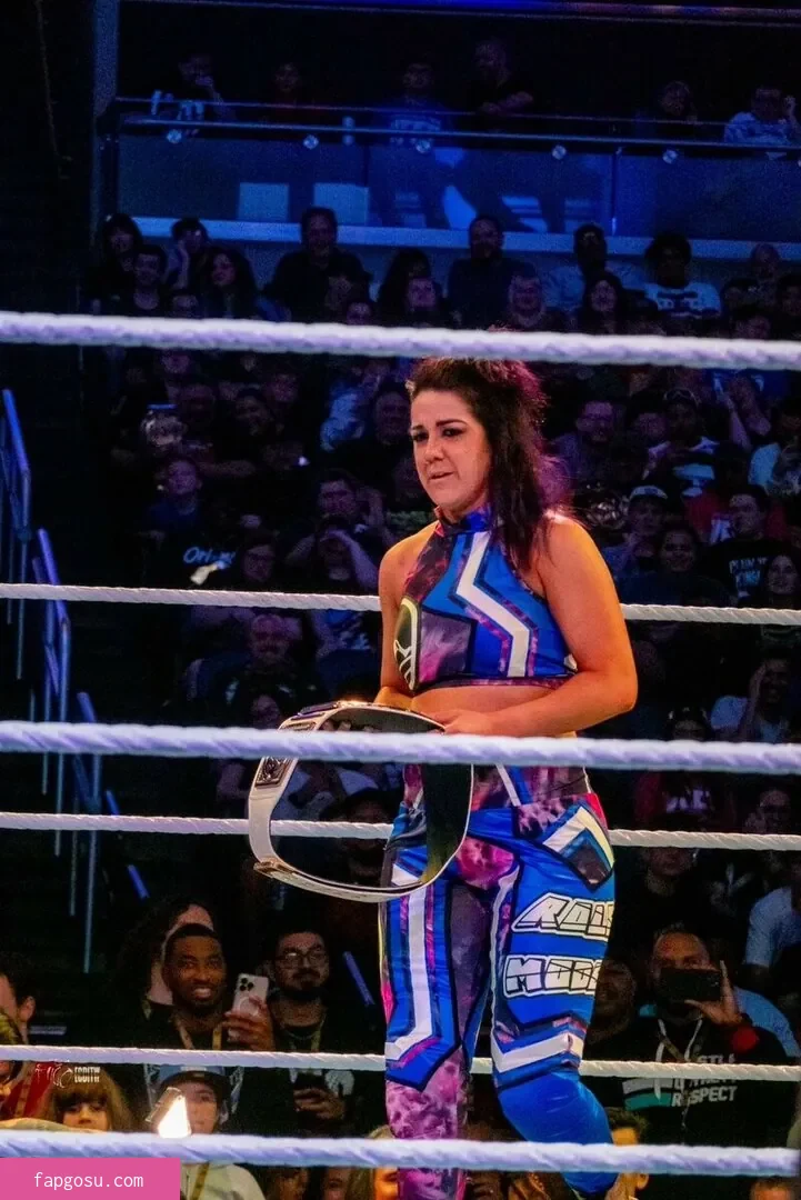 Bayley - Photo #1239