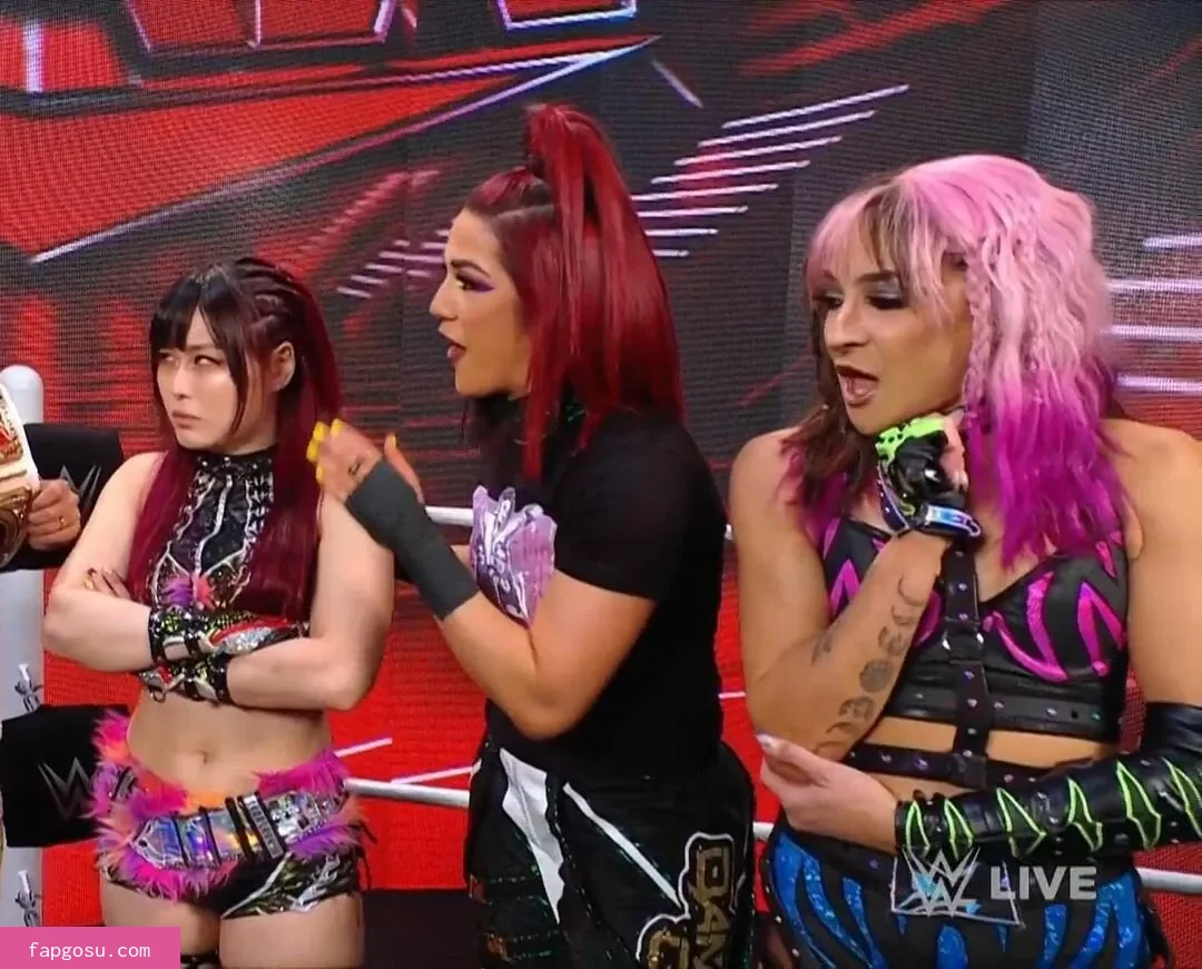 Bayley - Photo #404