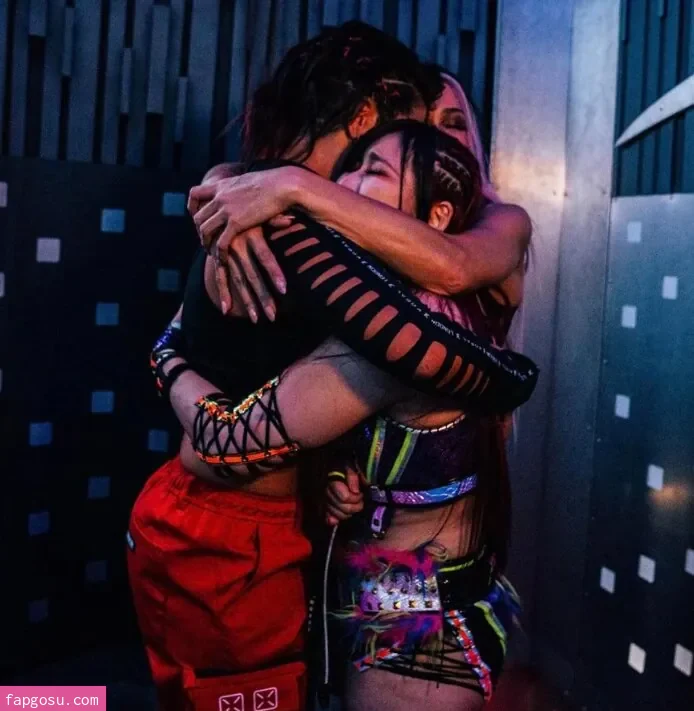 Bayley - Photo #541