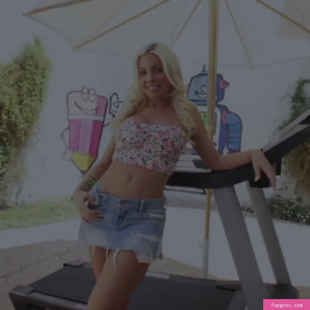 Britney Amber