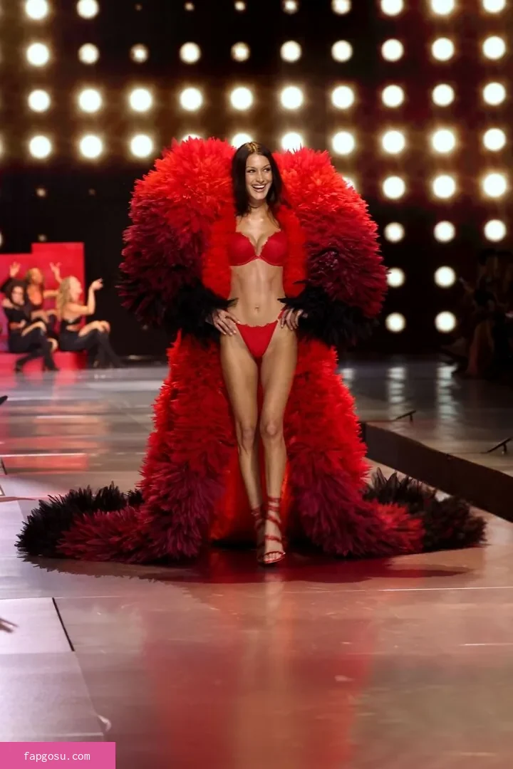 Bella Hadid