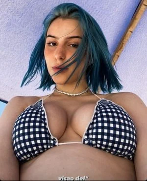 Belle Kaffer content