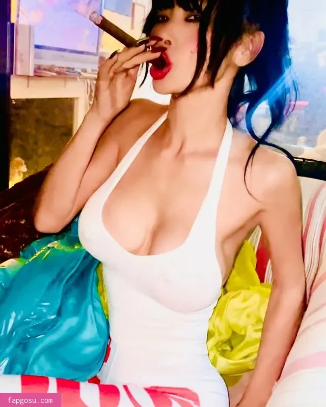 Bai Ling