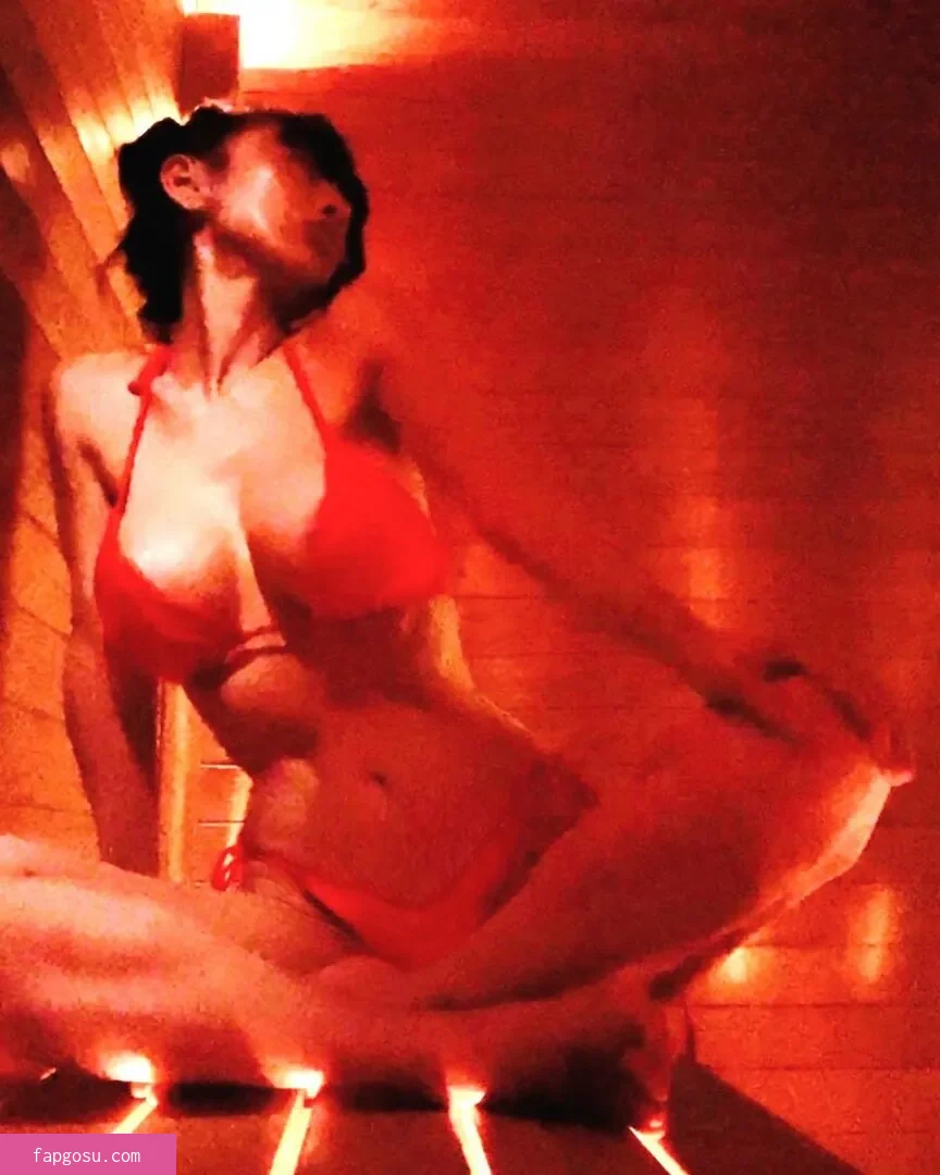 Bai Ling