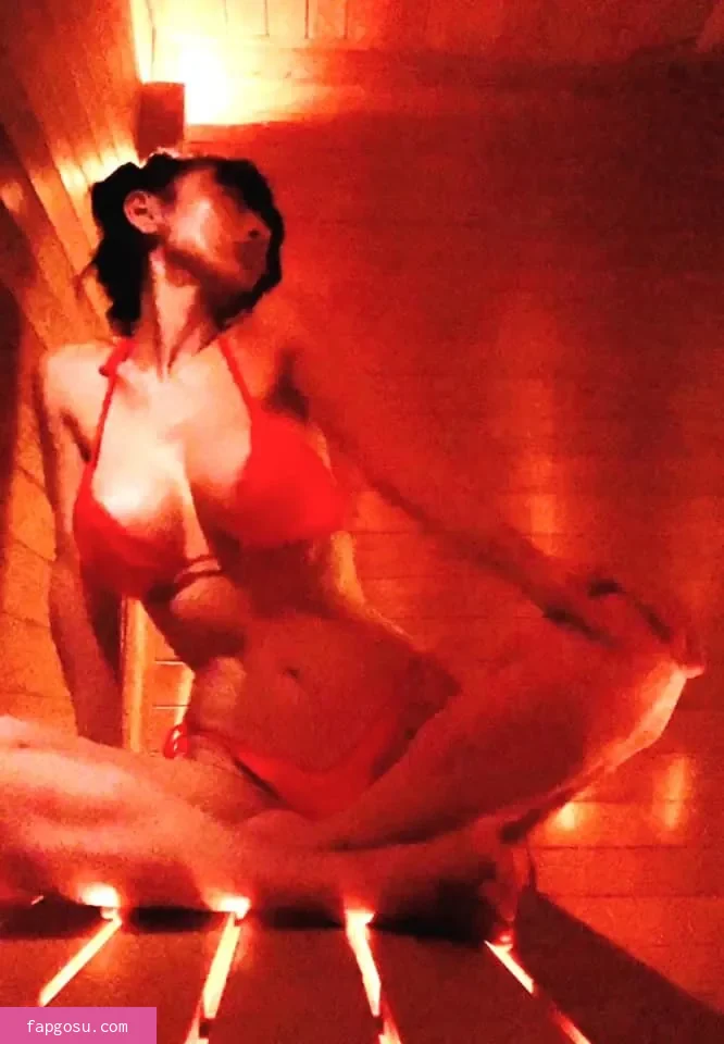 Bai Ling