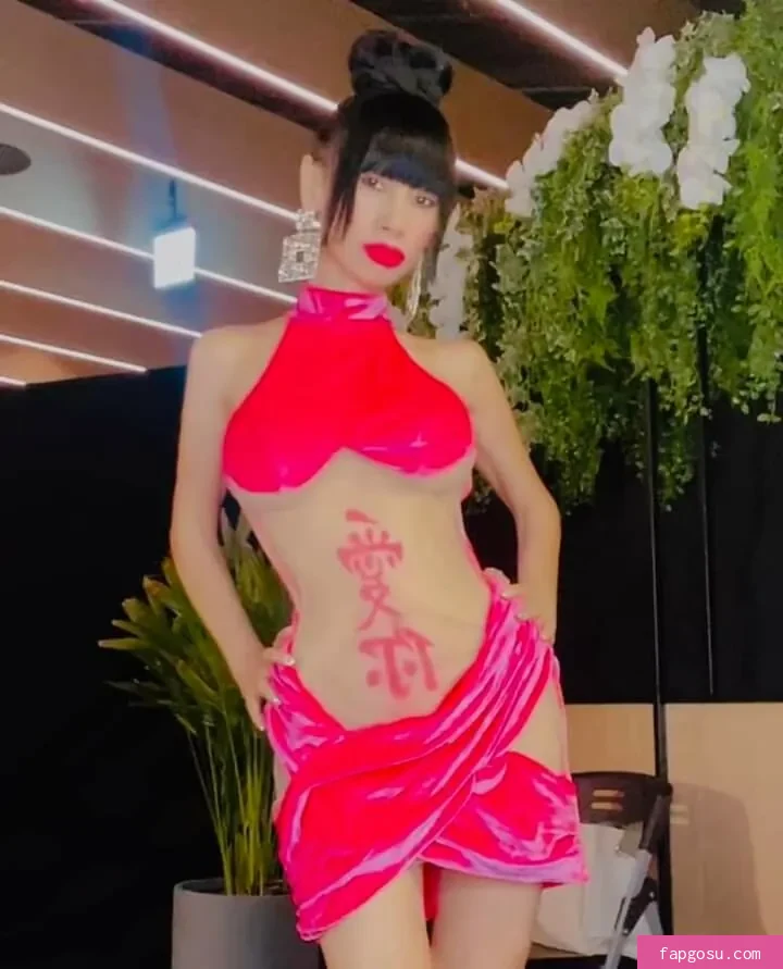 Bai Ling