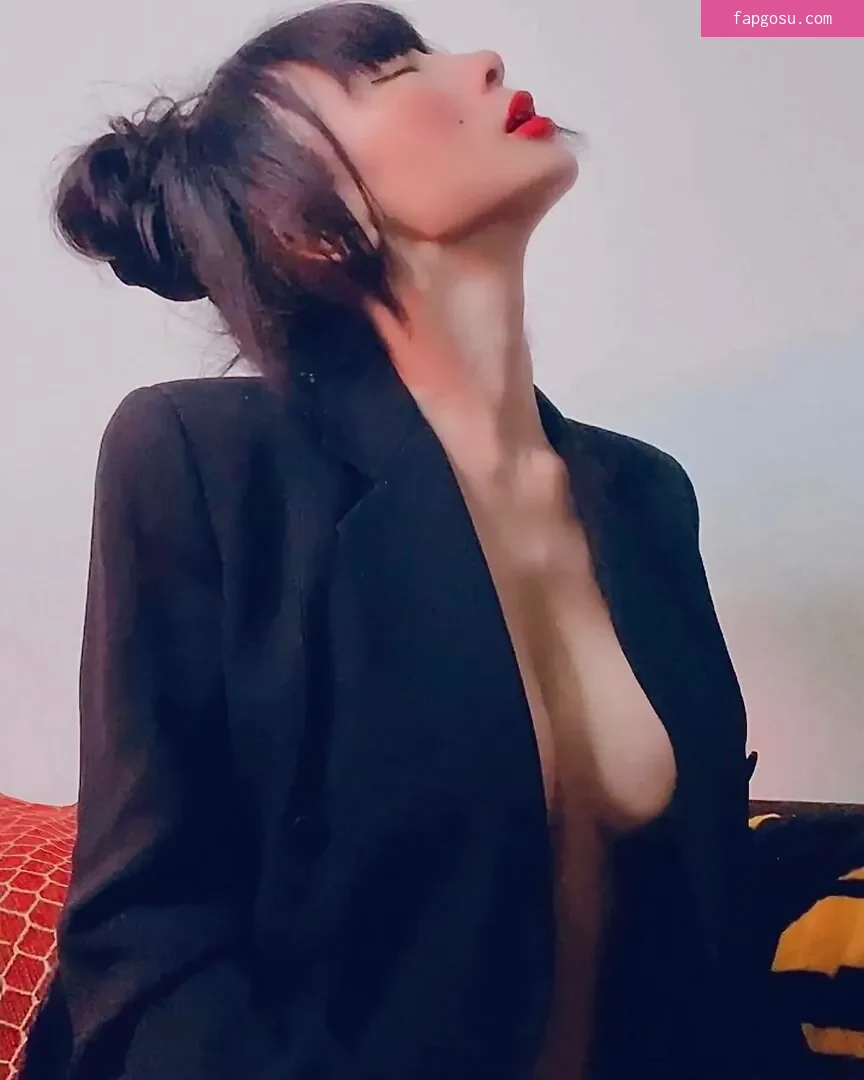 Bai Ling