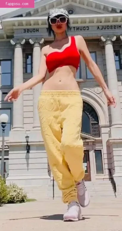 Bai Ling