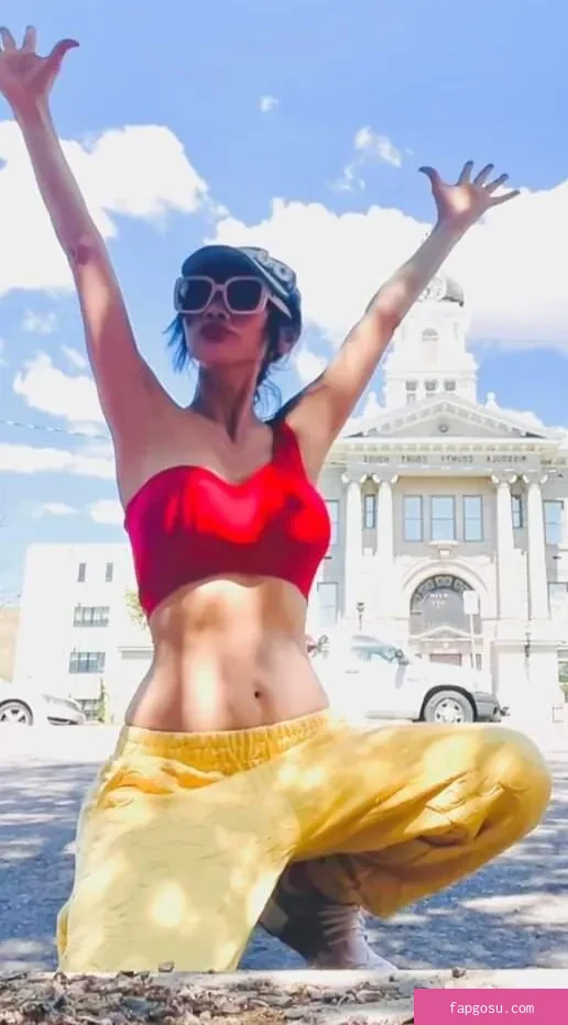 Bai Ling