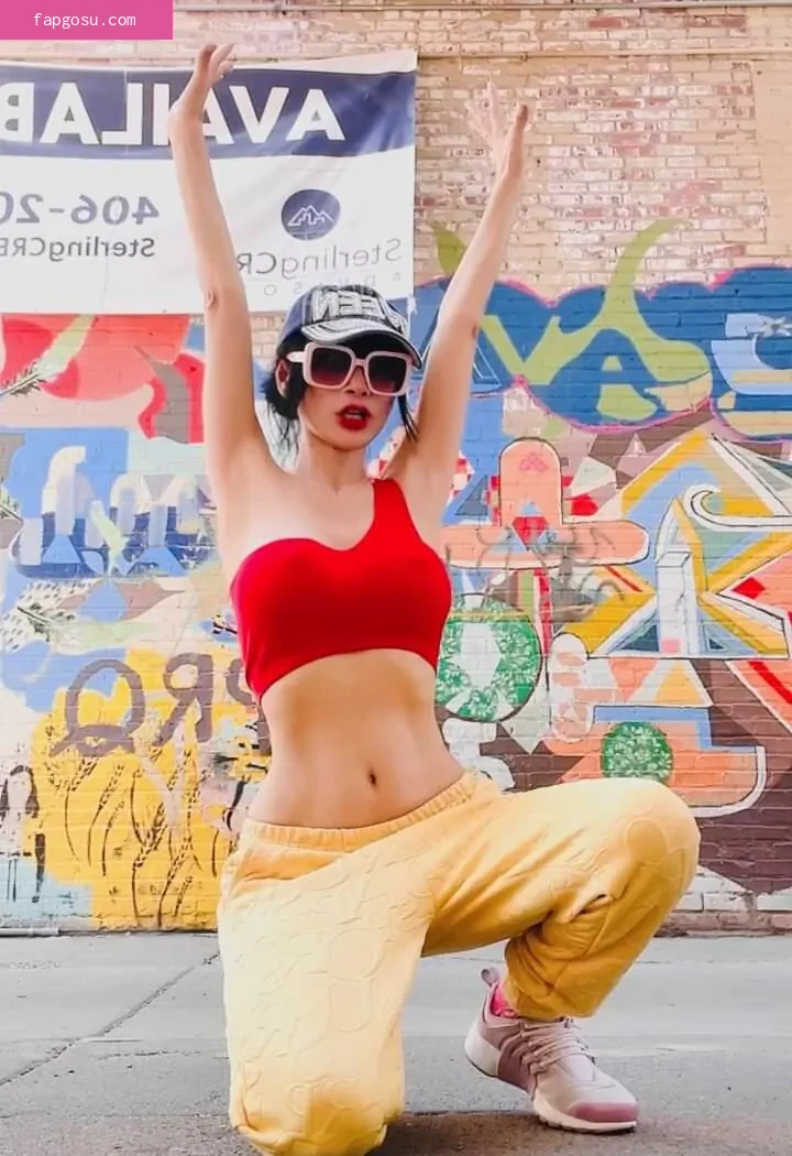 Bai Ling